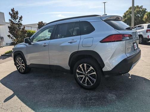 2022 Toyota Corolla Cross XLE