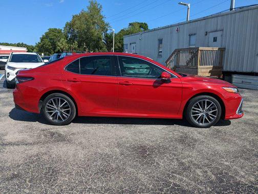 2024 Toyota Camry Hybrid XLE
