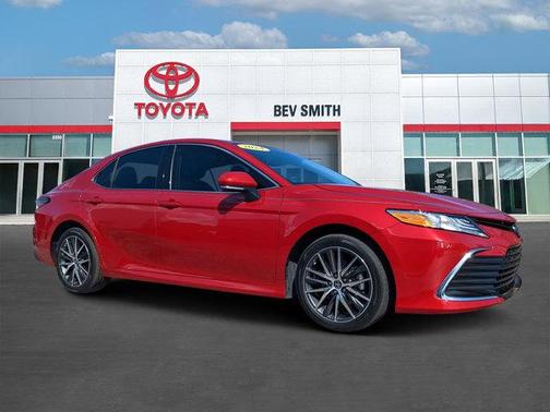 2024 Toyota Camry Hybrid XLE