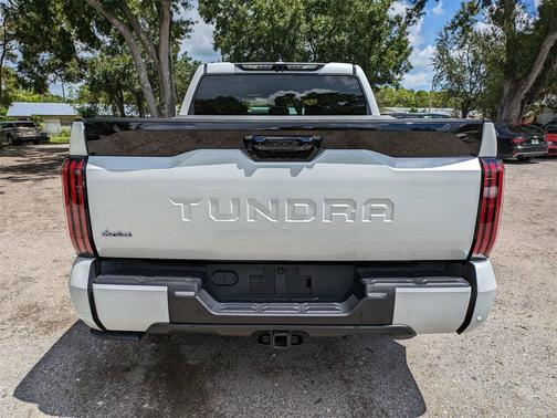 2024 Toyota Tundra Hybrid Platinum