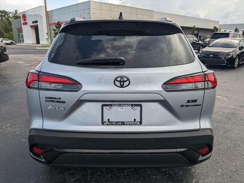 2025 Toyota Corolla Hybrid SE