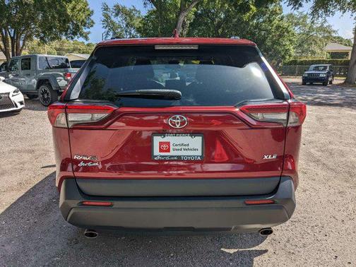 2022 Toyota RAV4 XLE