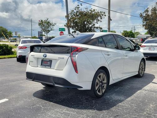 2016 Toyota Prius Three