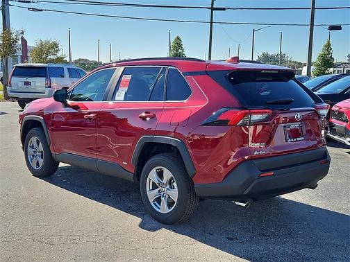 2025 Toyota RAV4 Hybrid LE