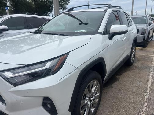 2024 Toyota RAV4 XLE Premium
