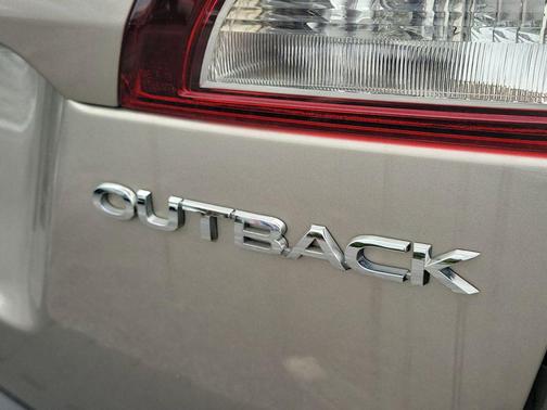 Tungsten Metallic 2019 Subaru Outback 2.5i Premium