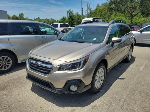 Tungsten Metallic 2019 Subaru Outback 2.5i Premium