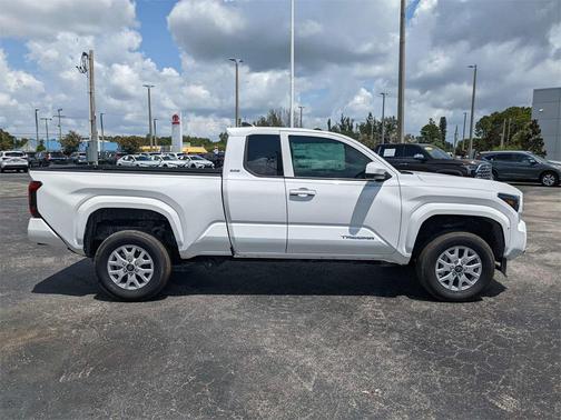 2025 Toyota Tacoma SR5