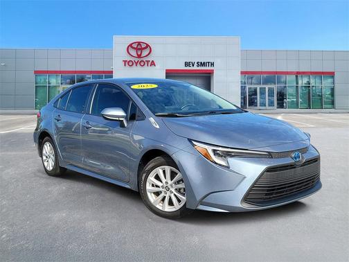 2025 Toyota Corolla Hybrid LE