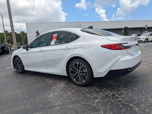 2025 Toyota Camry XLE