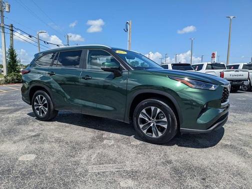 2024 Toyota Highlander XLE