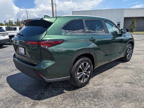 2024 Toyota Highlander XLE