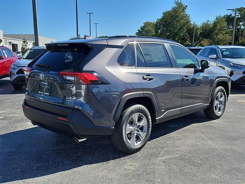 2025 Toyota RAV4 Hybrid XLE