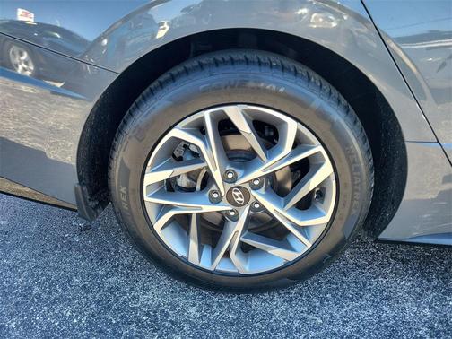 2021 Hyundai SONATA SEL