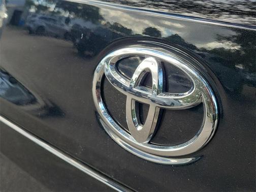 2024 Toyota Corolla Cross L