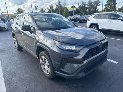 2022 Toyota RAV4 LE