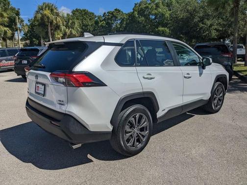 2023 Toyota RAV4 Hybrid XLE Premium