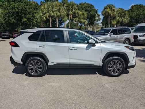2023 Toyota RAV4 Hybrid XLE Premium