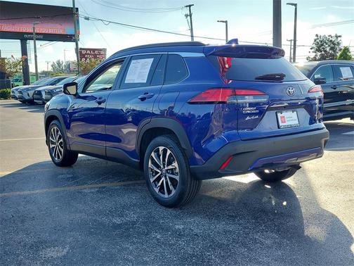2023 Toyota Corolla Cross XLE