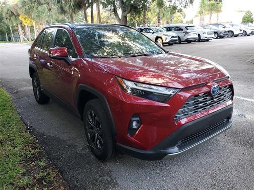 2024 Toyota RAV4 Hybrid SE
