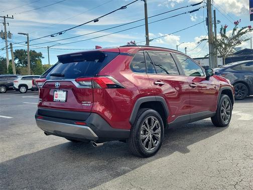 2024 Toyota RAV4 Hybrid SE