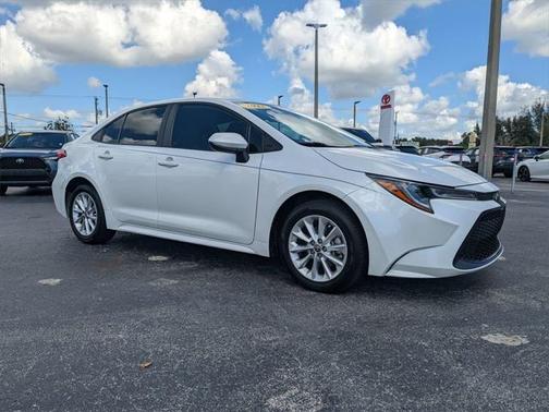 2022 Toyota Corolla LE