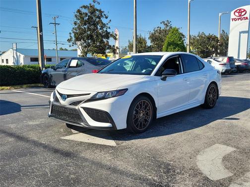 2023 Toyota Camry SE