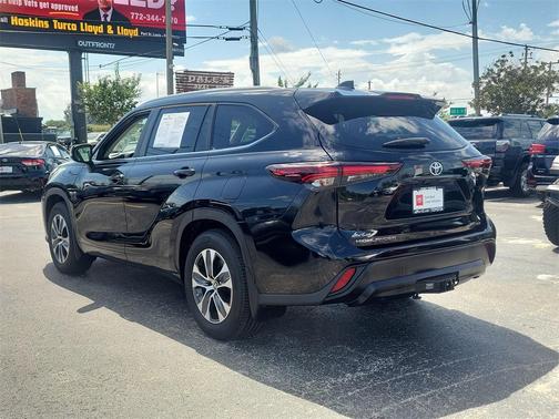 2024 Toyota Highlander XLE