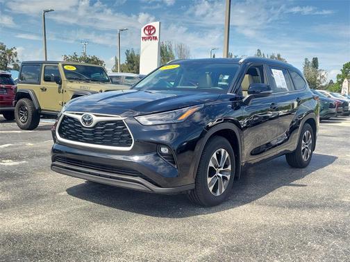 2024 Toyota Highlander XLE