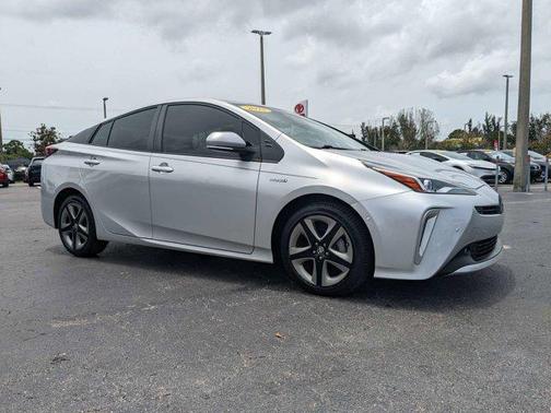2022 Toyota Prius L