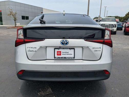 2022 Toyota Prius L