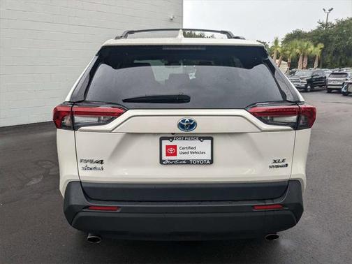 2022 Toyota RAV4 Hybrid XLE Premium