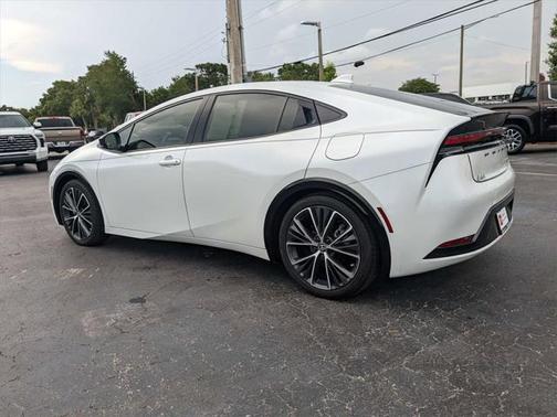 2023 Toyota Prius XLE