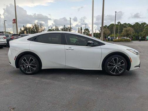 2023 Toyota Prius XLE
