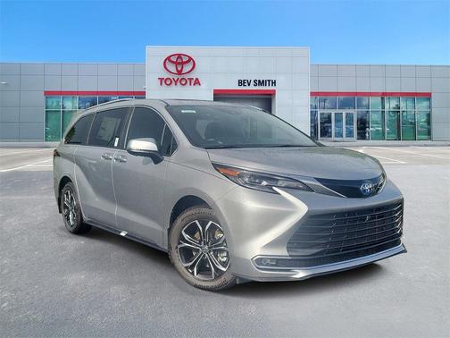 2025 Toyota Sienna Platinum