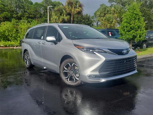 2025 Toyota Sienna Platinum 7 Passenger