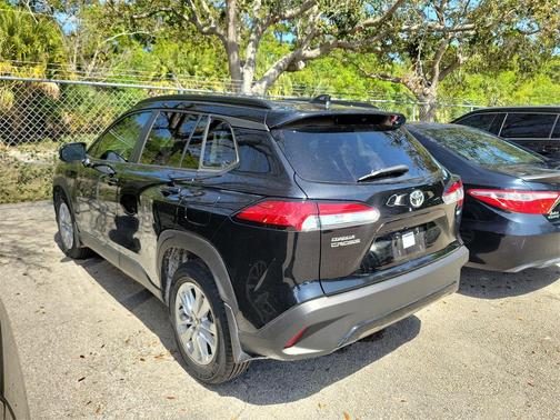 2024 Toyota Corolla Cross LE
