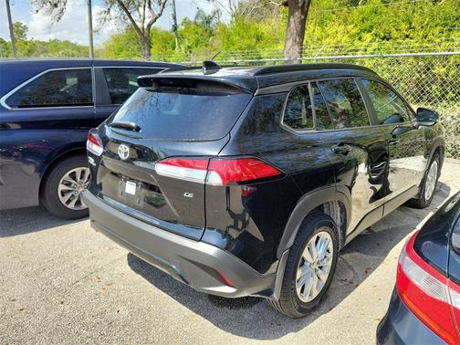 2024 Toyota Corolla Cross LE