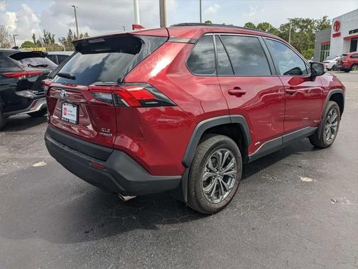 2024 Toyota RAV4 Hybrid XLE Premium