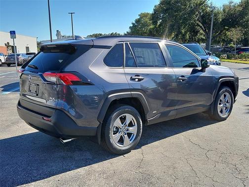 2025 Toyota RAV4 Hybrid XLE