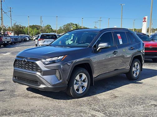 2025 Toyota RAV4 Hybrid XLE