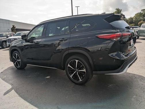 2022 Toyota Highlander XSE