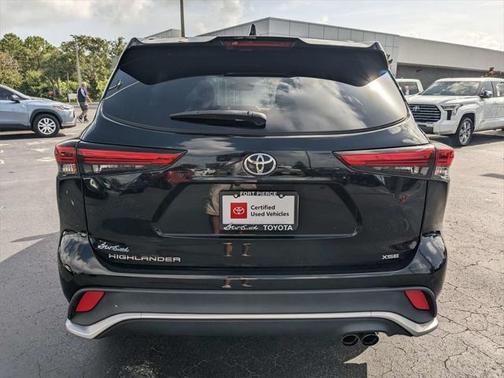 2022 Toyota Highlander XSE