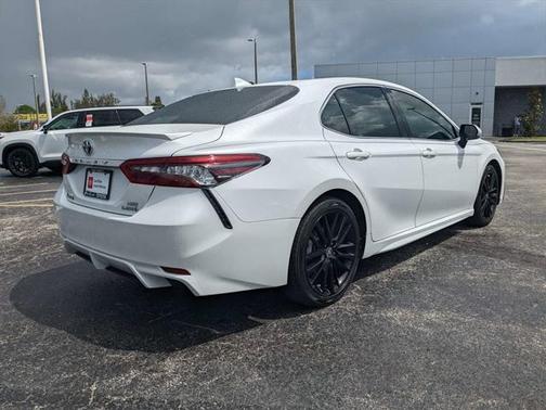 2024 Toyota Camry Hybrid SE