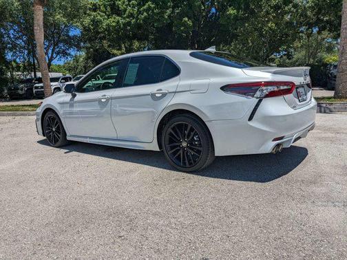 2024 Toyota Camry Hybrid SE