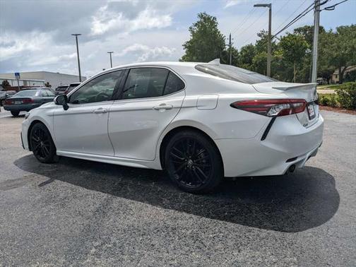 2024 Toyota Camry Hybrid SE
