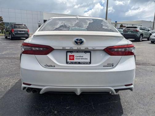 2024 Toyota Camry Hybrid SE