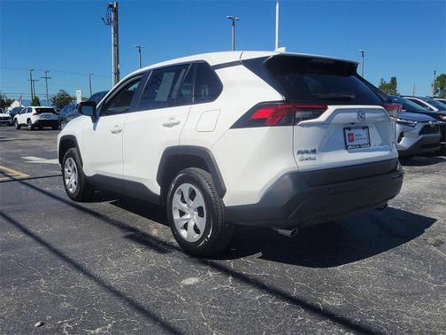 2024 Toyota RAV4 LE