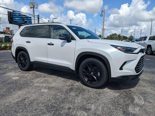 2025 Toyota Grand Highlander Hybrid Nightshade Edition