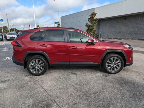2023 Toyota RAV4 XLE Premium